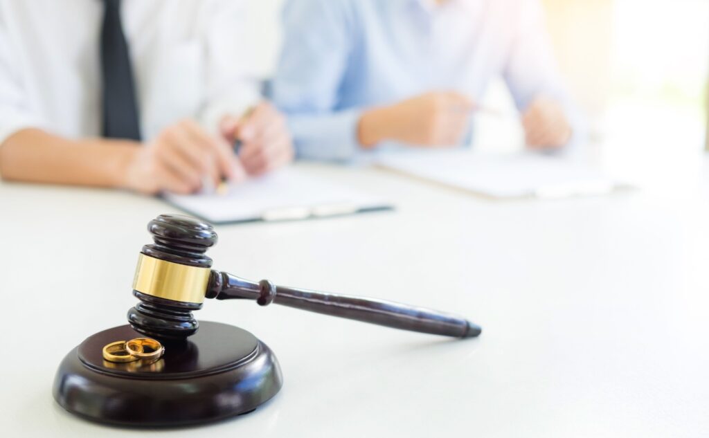 best divorce lawyers near me